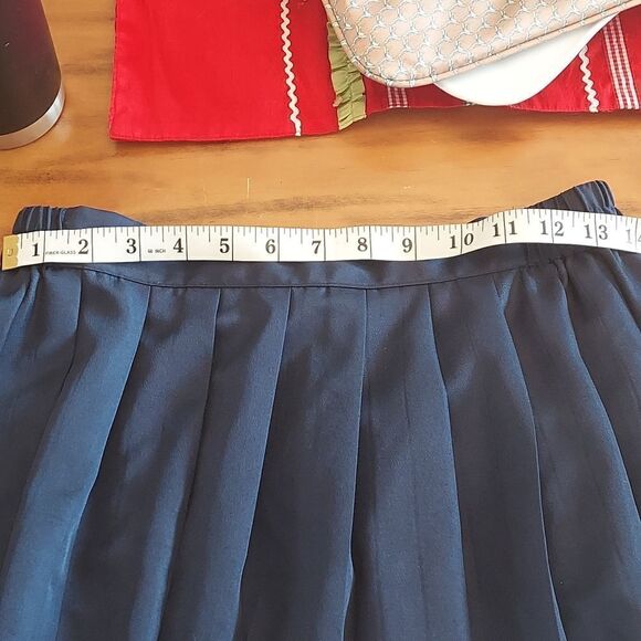 Sailor Moon pleated skirt Medium - Picture 3 of 3